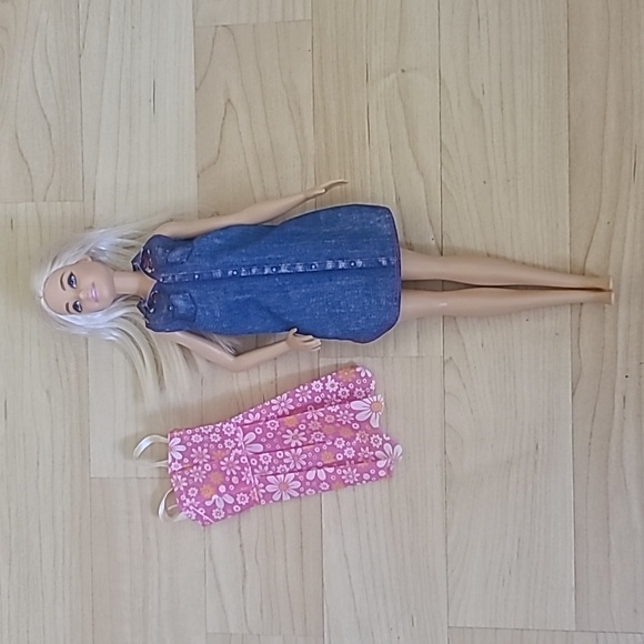 2015 Mattel Barbie Doll 1186MJ. 1. NL Blonde Hair & Blue Eyes and An Extra Dress - Picture 1 of 6